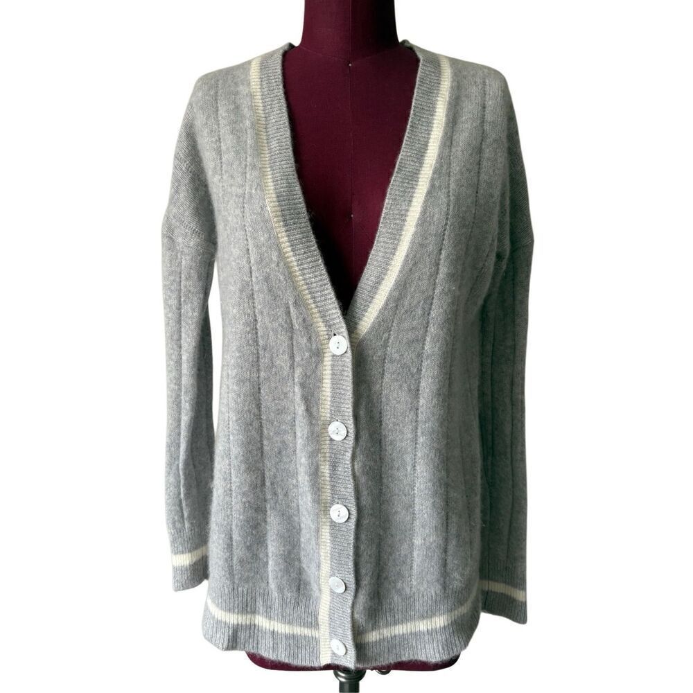 Kokun Cashmere Cardigan Size L Gray Button Front  Pockets